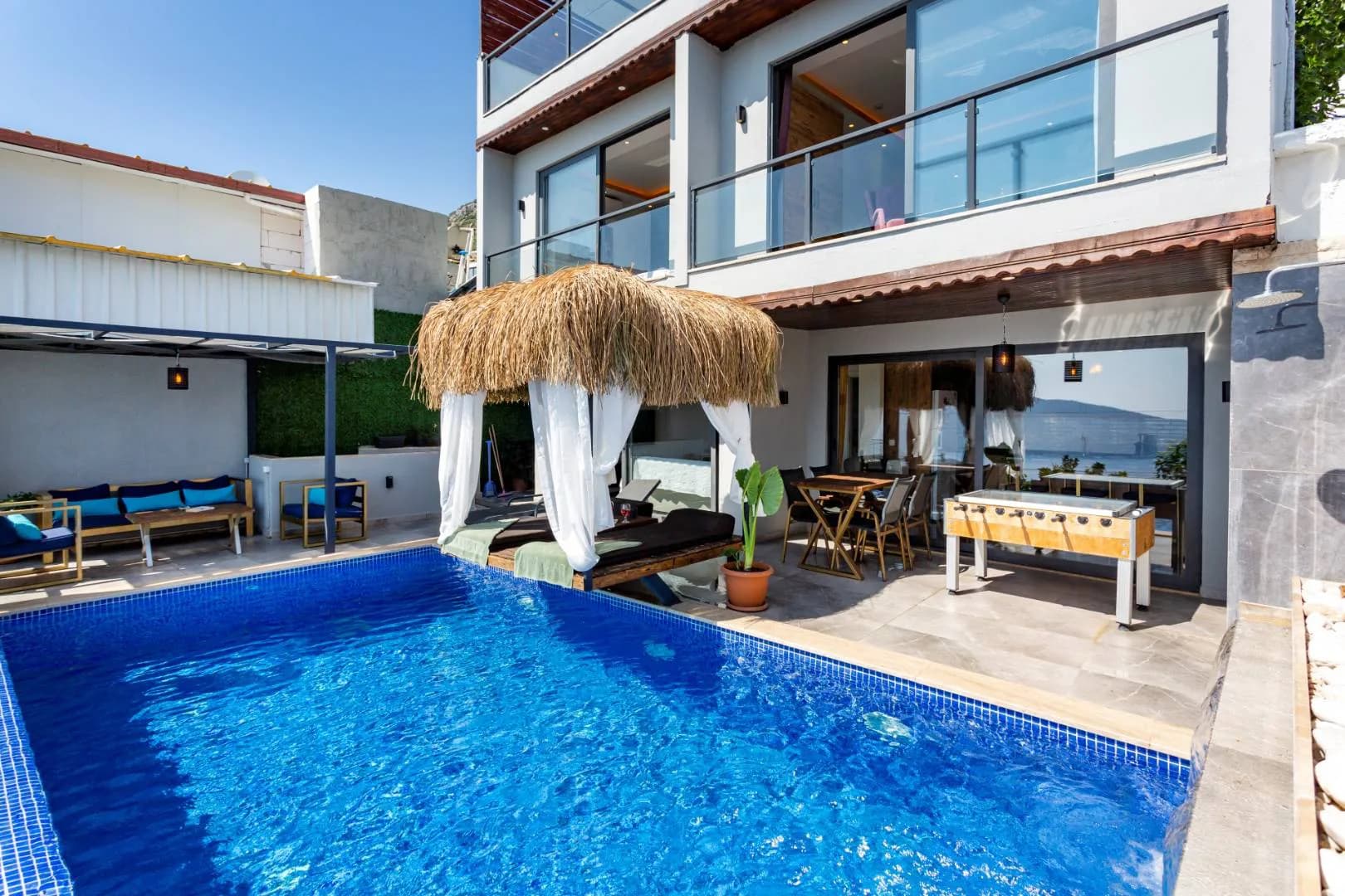 Kaş Bezirgan'da Enfes Manzaralı, Özel Havuzlu, Jakuzili, Modern Villa görsel 1