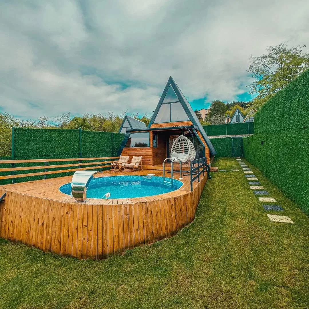 Sapanca Nailiye'de Minimalist Tasarımlı, Özel Havuzlu, 2+1 Bungalov görsel 3