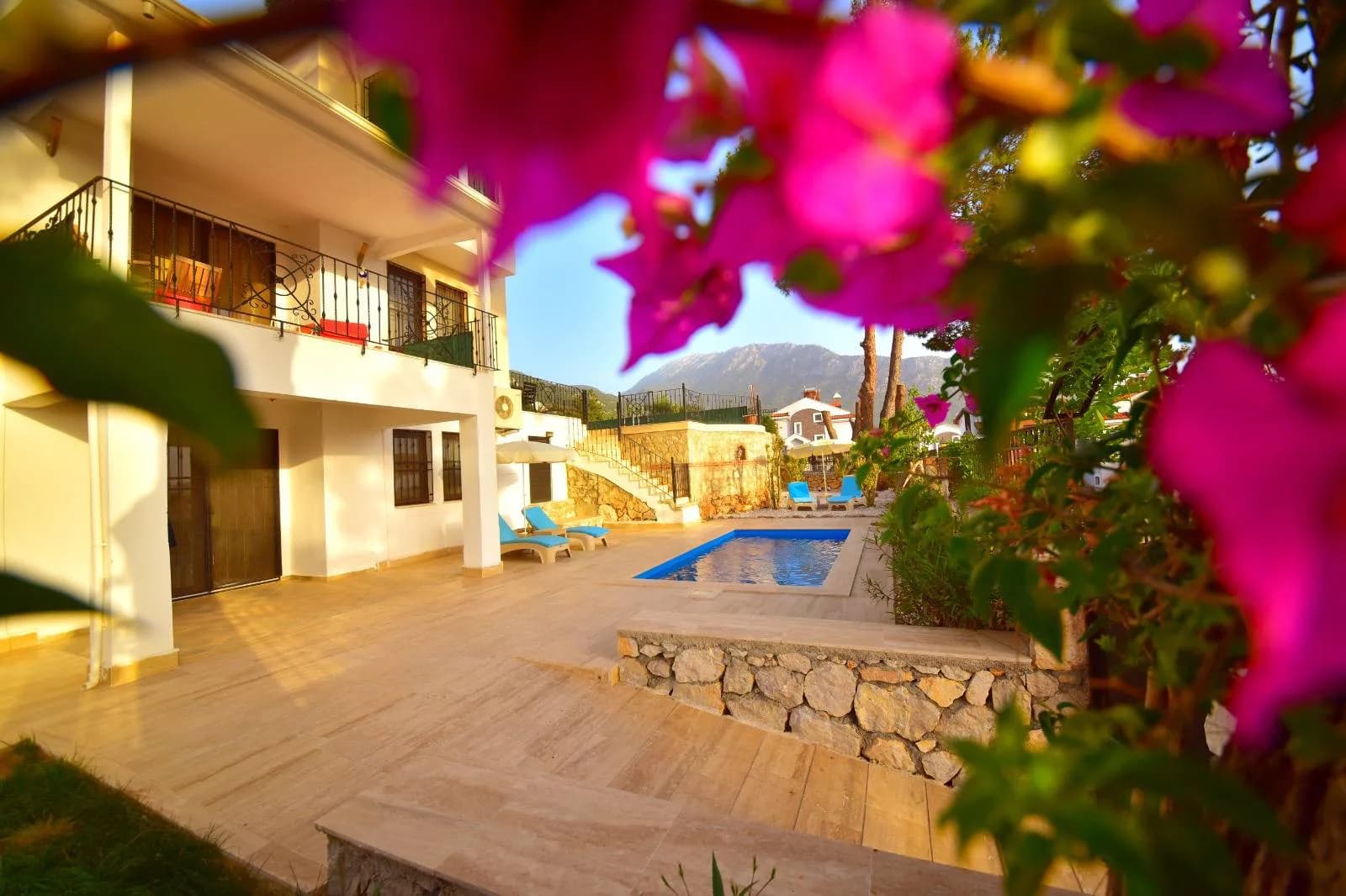 Fethiye Ölüdeniz'de Merkezi Konumda, Özel Havuzlu, Kiralık Villa görsel 2