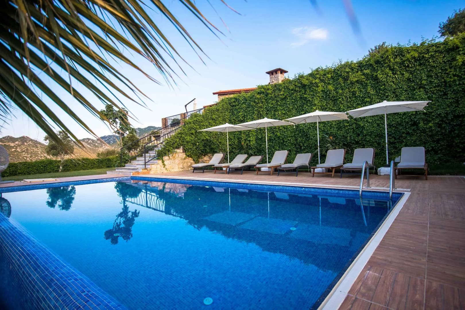Marmaris Selimiye'de Geniş Alanlara Sahip, Özel Havuzlu, Modern Villa görsel 2