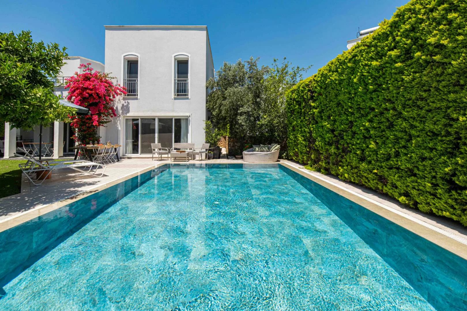 Bodrum Eskiçeşme'de Merkezi Konumda, Özel Havuzlu, Bahçeli Villa görsel 1