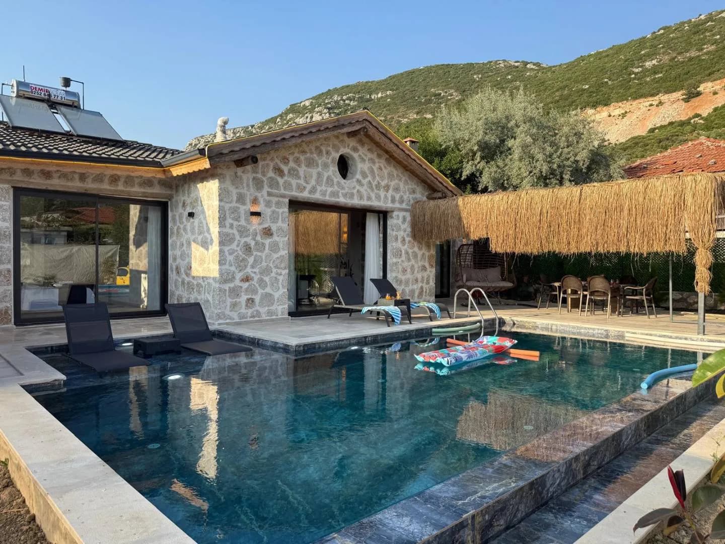 Kaş Bezirgan'da Muhteşem Doğada, Özel Havuzlu, Kiralık Taş Villa görsel 1