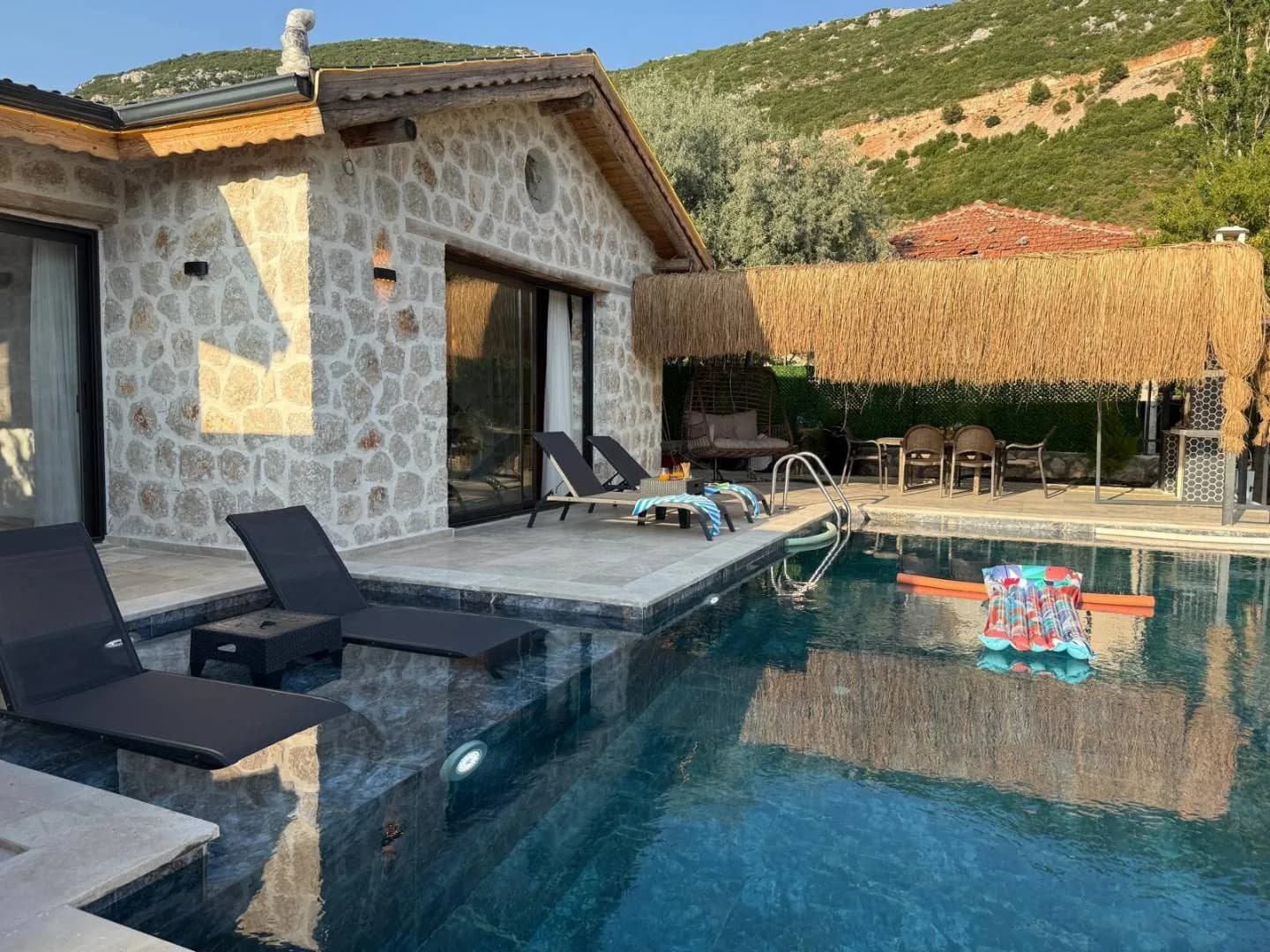 Kaş Bezirgan'da Muhteşem Doğada, Özel Havuzlu, Kiralık Taş Villa görsel 2