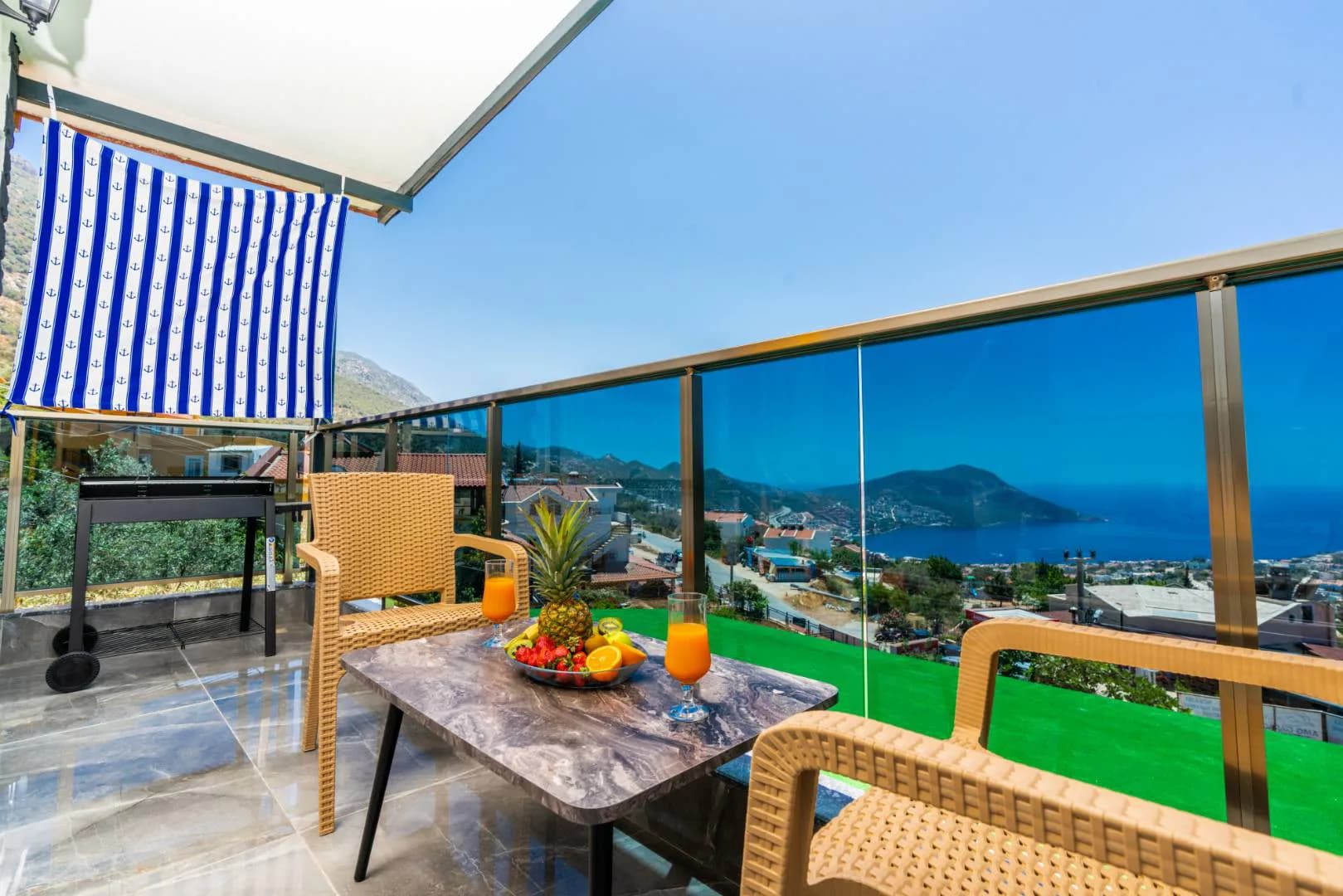 Kalkan Kördere'de Balayı Çiftlerine Uygun, Modern Tasarımlı, Suit görsel 2