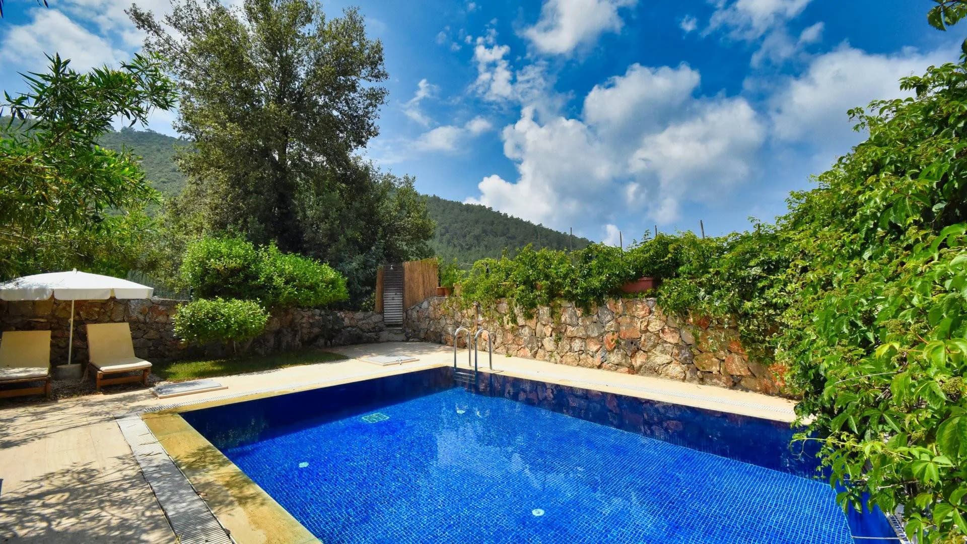 Fethiye Kayaköy'de Geniş Bahçeli, Özel Havuzlu, Kiralık Villa görsel 2
