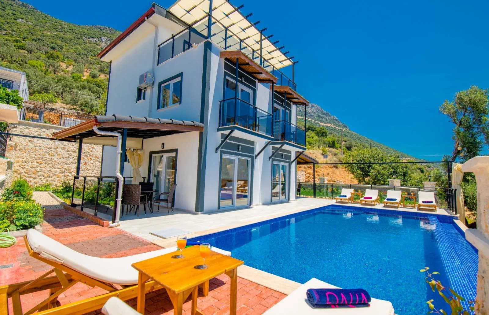 Kaş Bezirgan'da Kalabalık Ailelere Uygun, Özel Havuzlu, Kiralık Villa görsel 1