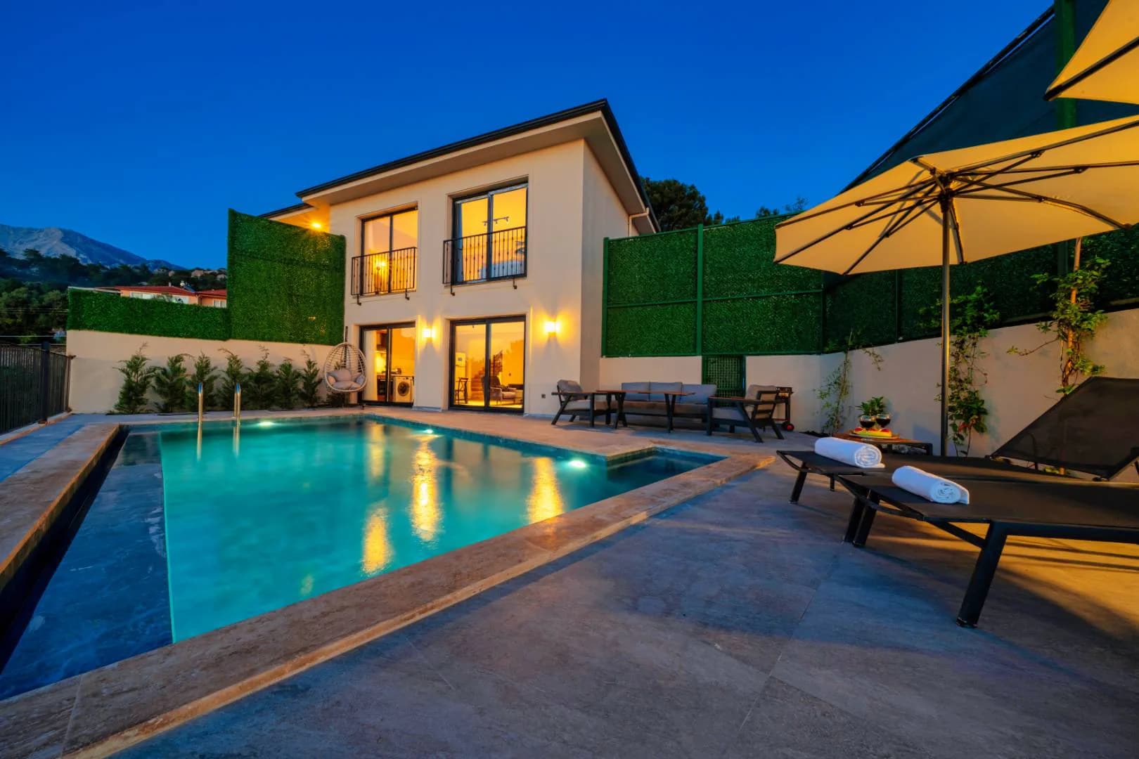 Fethiye Faralya'da Doğa İçerisinde, Özel Havuzlu, Kiralık Villa görsel 3