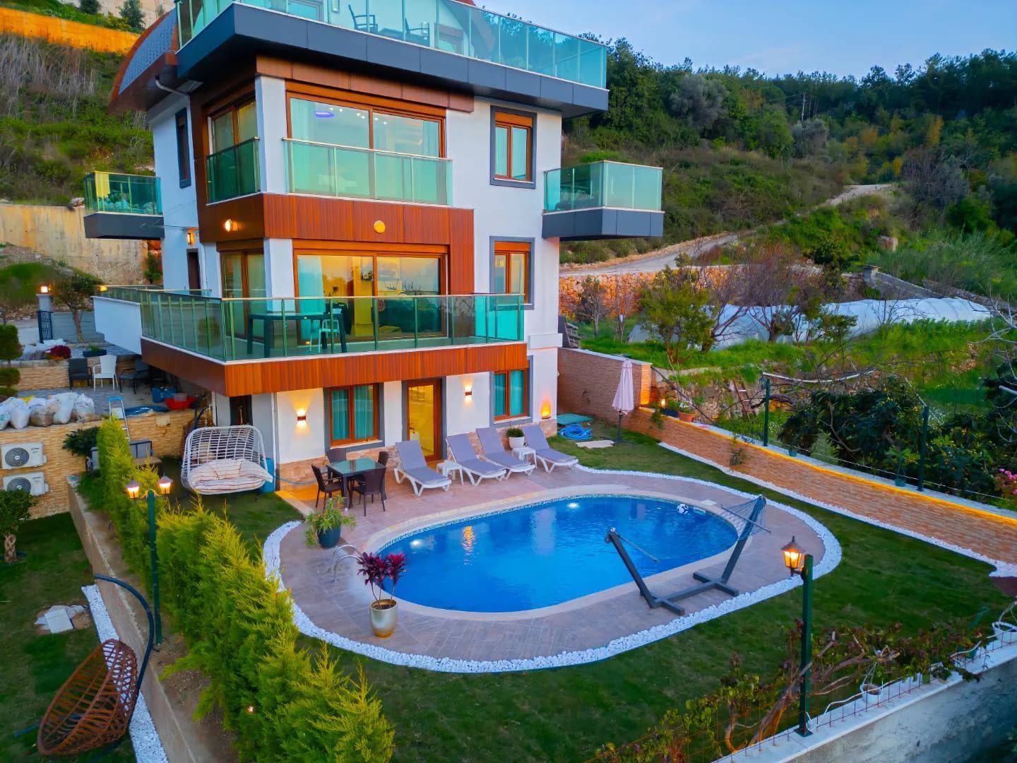 Antalya Alanya'da Geniş Ailelere Uygun, Özel Havuzlu, 5+1 Villa görsel 2