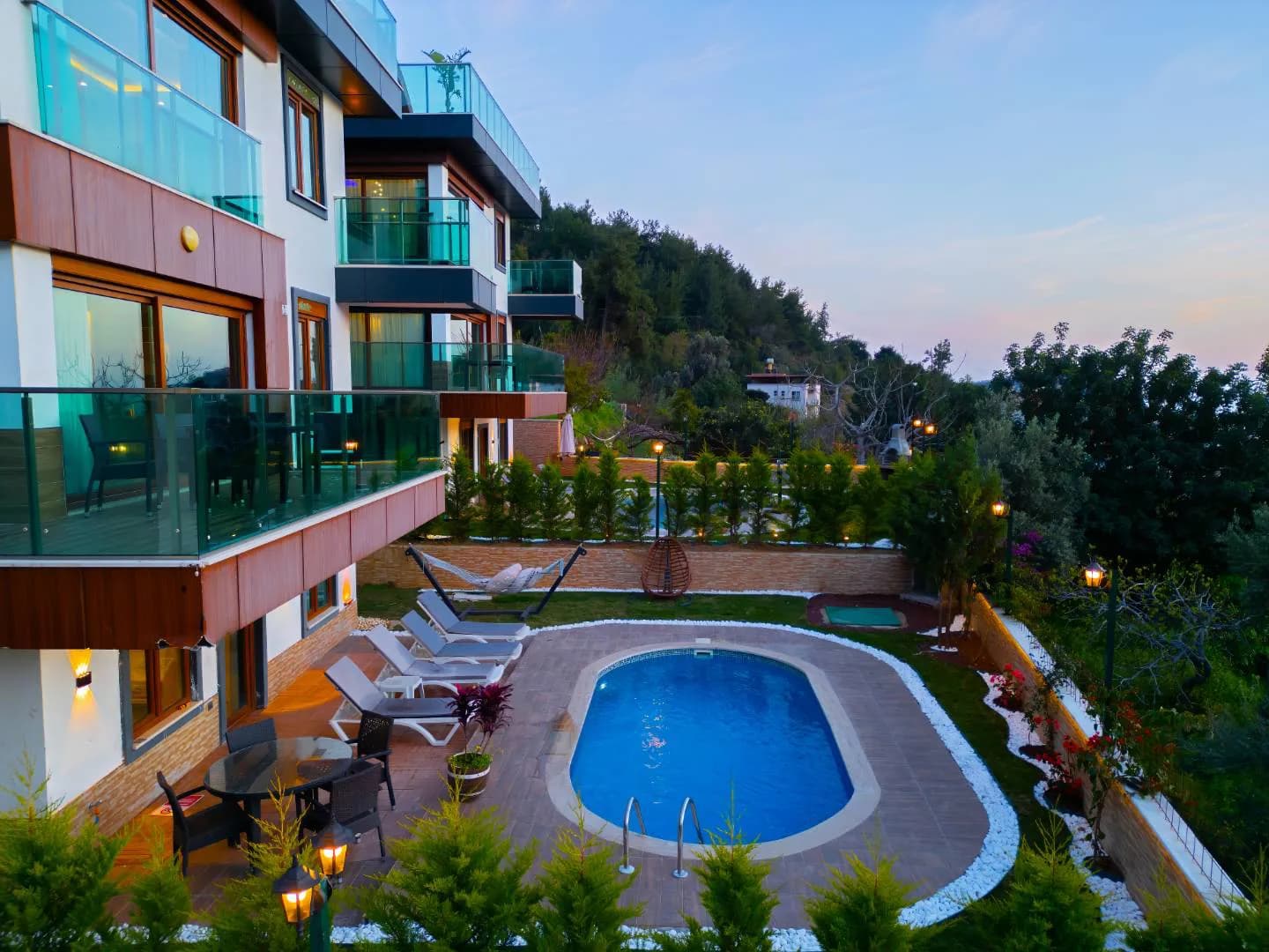 Antalya Alanya'da Geniş Ailelere Uygun, Özel Havuzlu, 5+1 Villa görsel 3