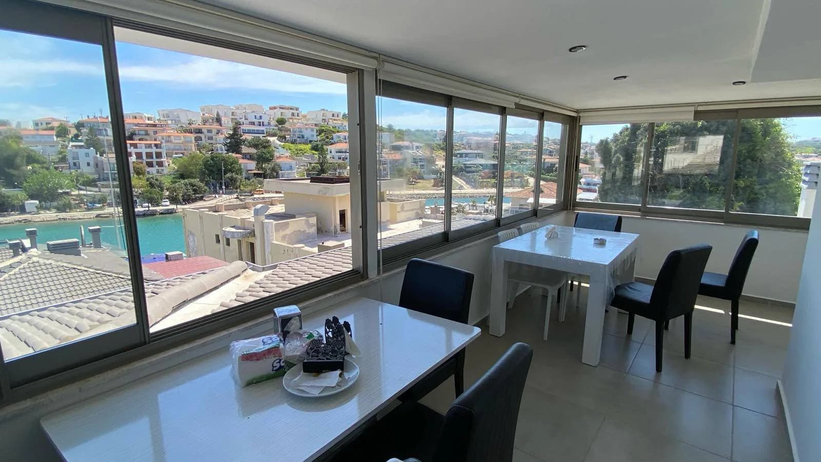 İzmir Çeşme'de Çekirdek Ailelere Uygun, Manzaralı Konforlu Tatil Evi görsel 1