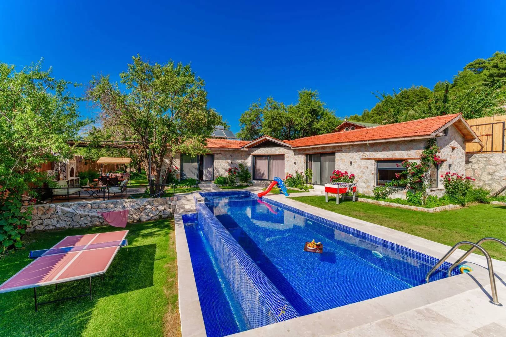 Kaş Sarıbelen'de Doğa İçerisinde, Özel Havuzlu, Bahçeli Villa görsel 1