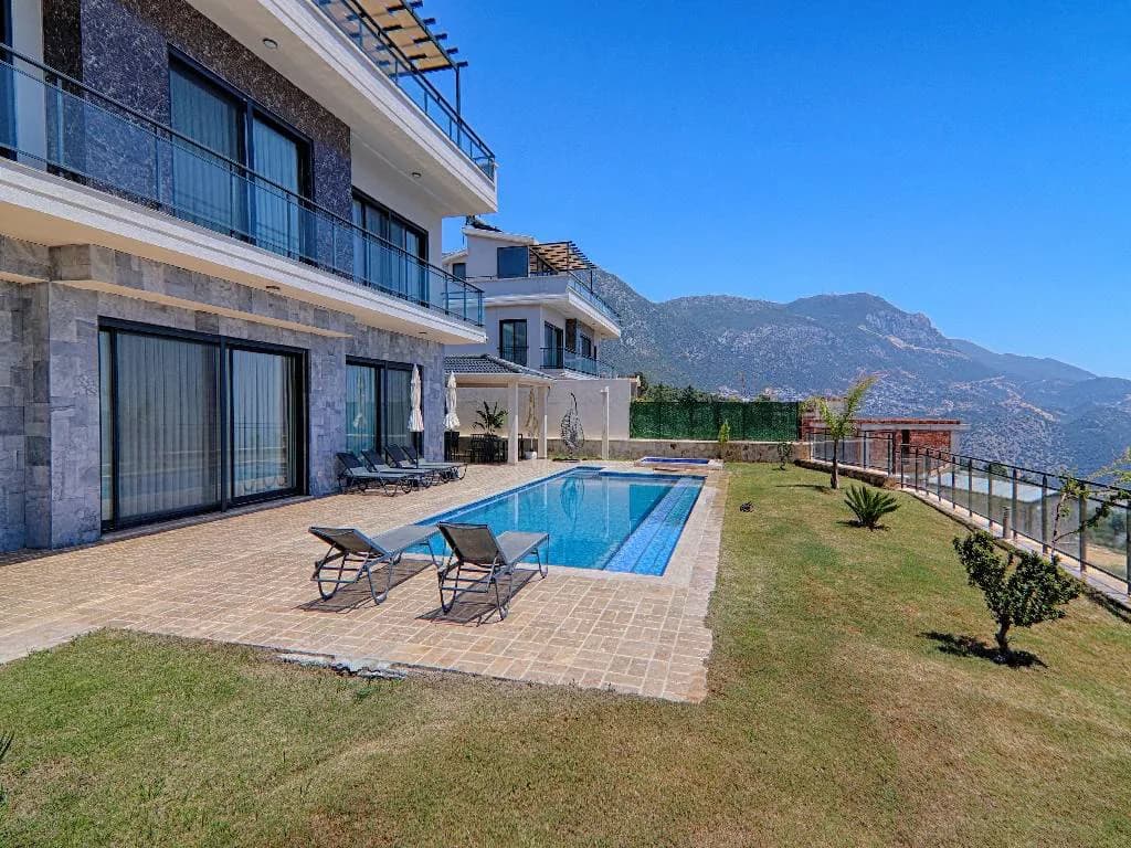 Kaş Kalkan'da Geniş Ailelere Uygun, Özel Havuzlu, Estetik Villa görsel 3