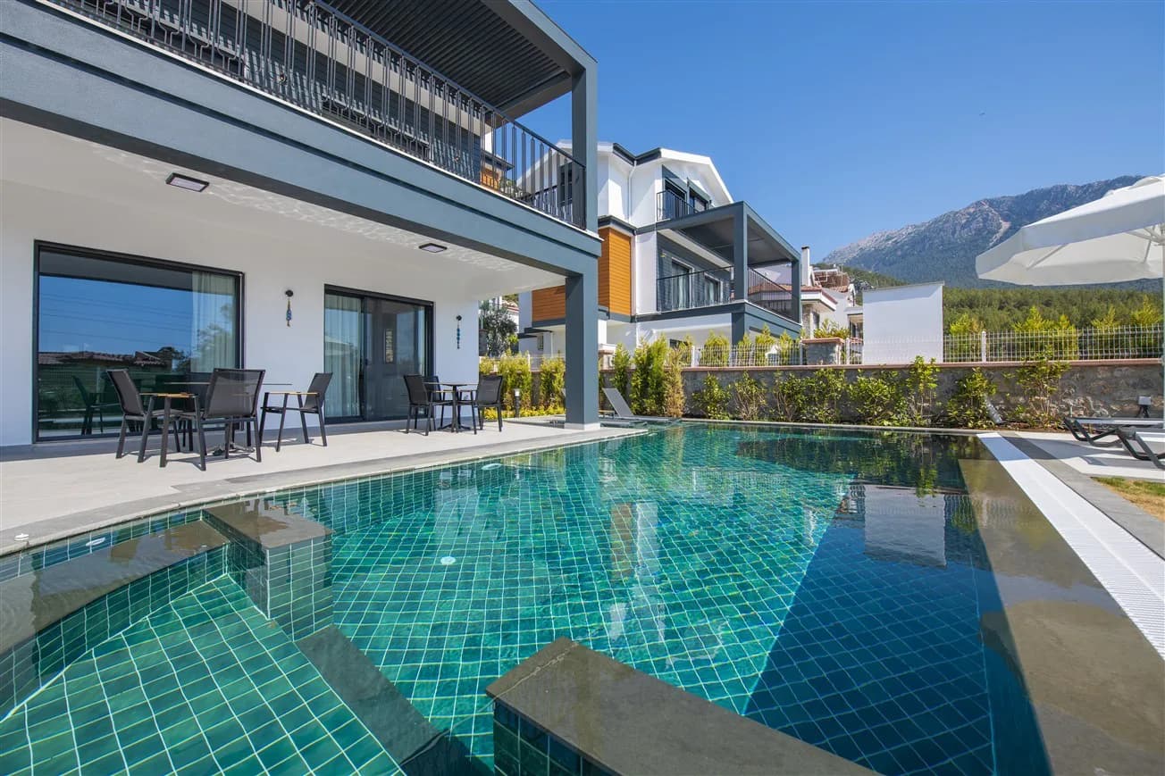 Fethiye Ölüdeniz’de Sakin Konumda, Özel Havuzlu, 6 Kişilik, Lüks Villa görsel 1