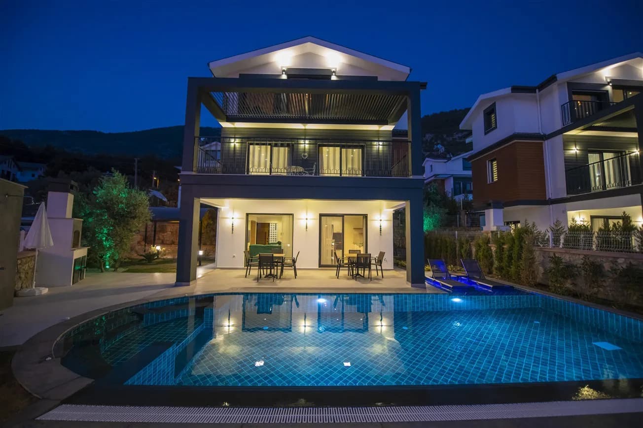 Fethiye Ölüdeniz’de Sakin Konumda, Özel Havuzlu, 6 Kişilik, Lüks Villa görsel 2