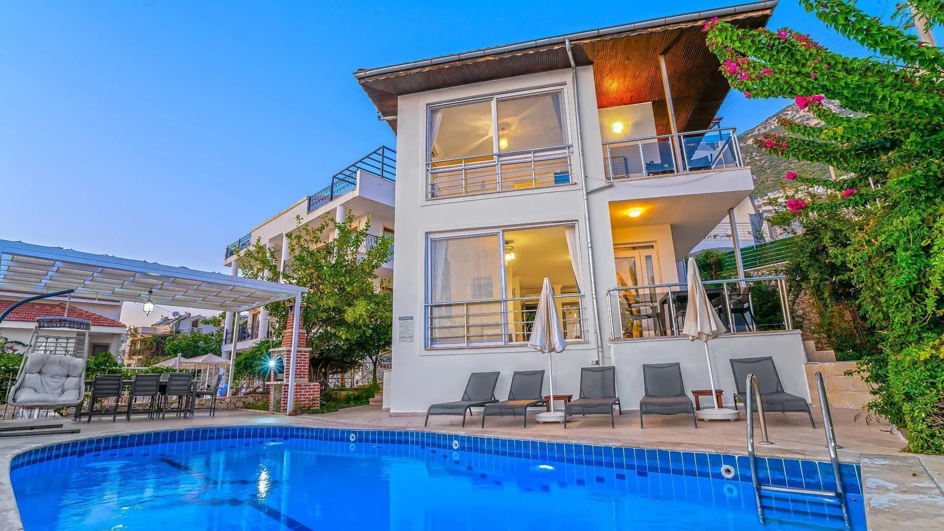 Kaş Kalkan'da Denize Yakın, Özel Havuzlu, Deniz Manzaralı Villa görsel 1