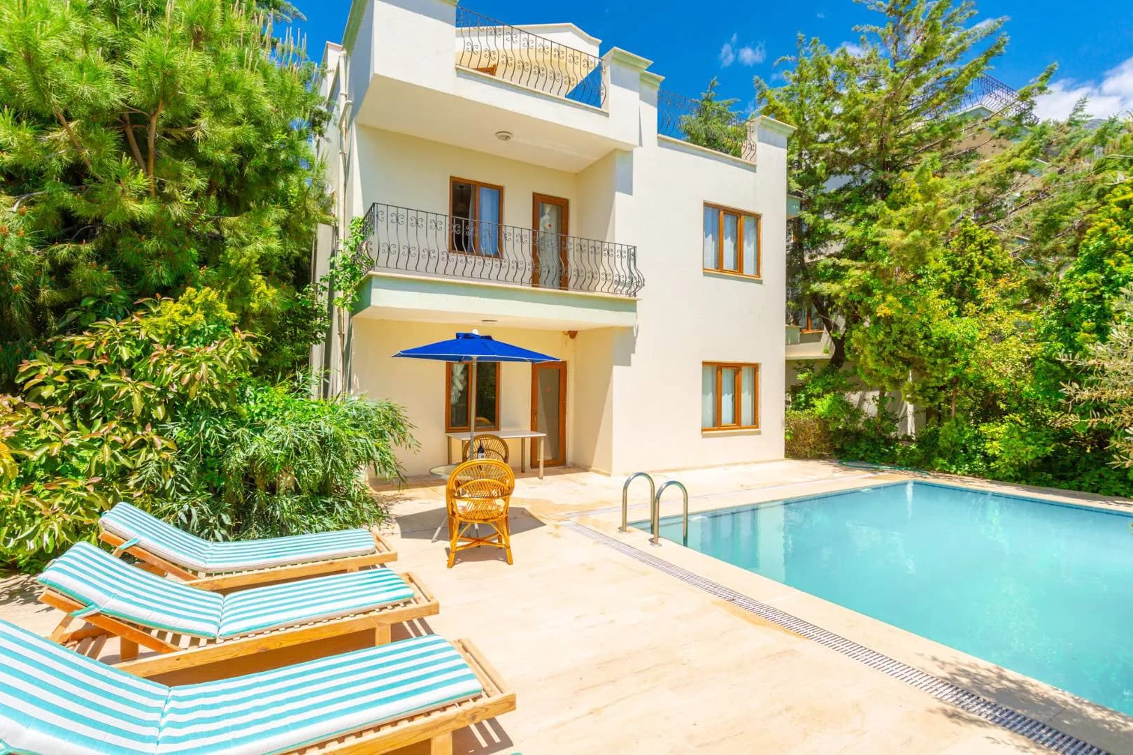 Kaş Kalkan'da Benzersiz Deniz Manzaralı, Özel Havuzlu, Konforlu Villa görsel 1
