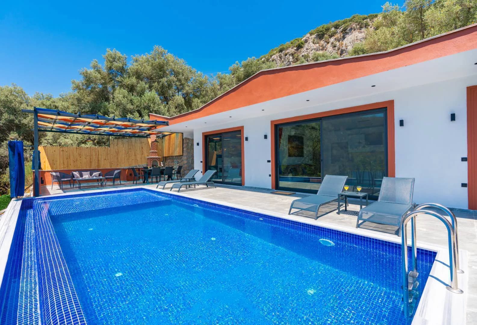 Kaş İslamlar'da Küçük Ailelere Uygun, Özel Havuzlu, Kiralık Villa görsel 1