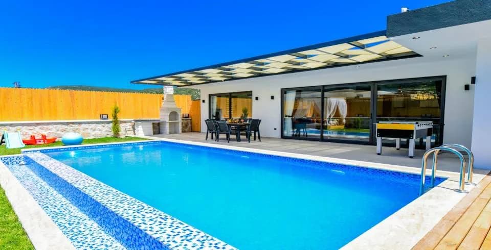 Kaş Sarıbelen'de Doğa İçerisinde, Özel Havuzlu, Kiralık Villa görsel 1