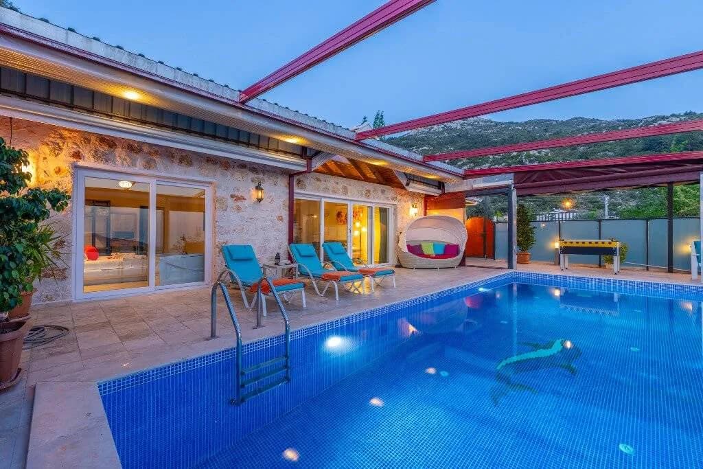 Kaş İslamlar'da Doğayla İç İçe, Isıtmalı Havuzlu, Jakuzili Villa görsel 1