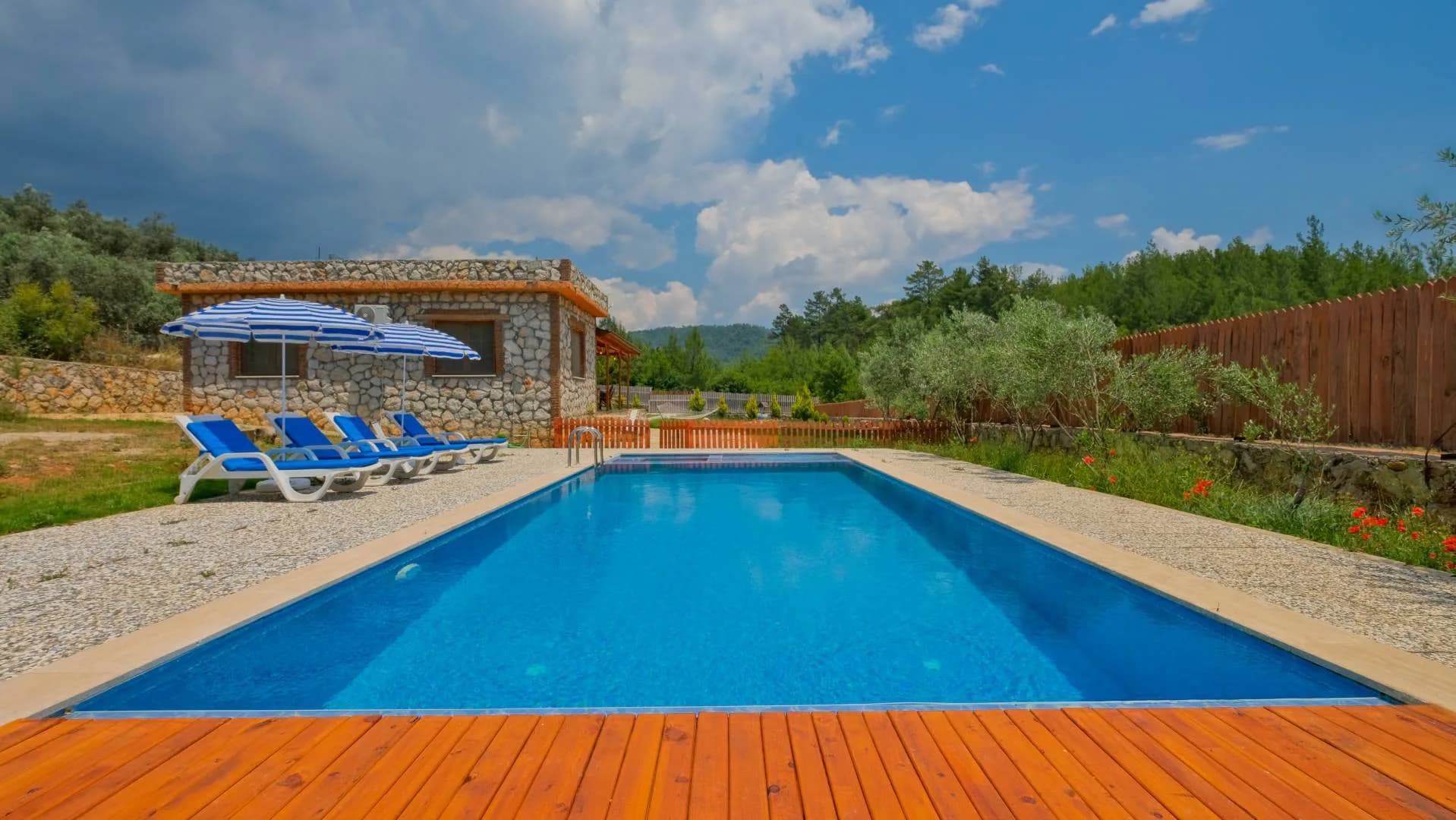 Muğla Fethiye'de Doğa İle İçiçe, Özel Havuzlu, Taş Villa görsel 3