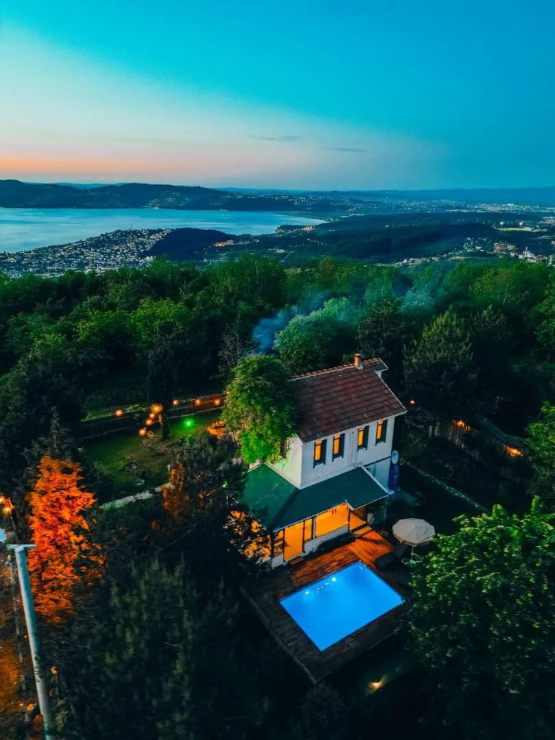 Sapanca Şükriye'de Doğa Manzaralı, Özel Havuzlu, Jakuzili Villa görsel 1