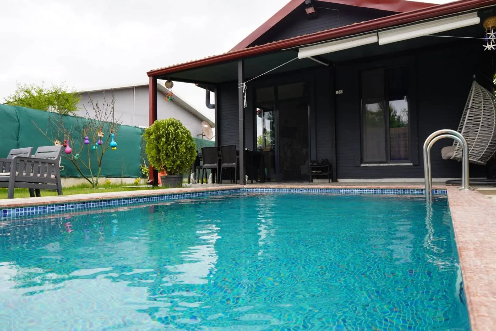 Sapanca'da Enfes Doğa İçerisinde, Özel Havuzlu, Modern Villa görsel 1