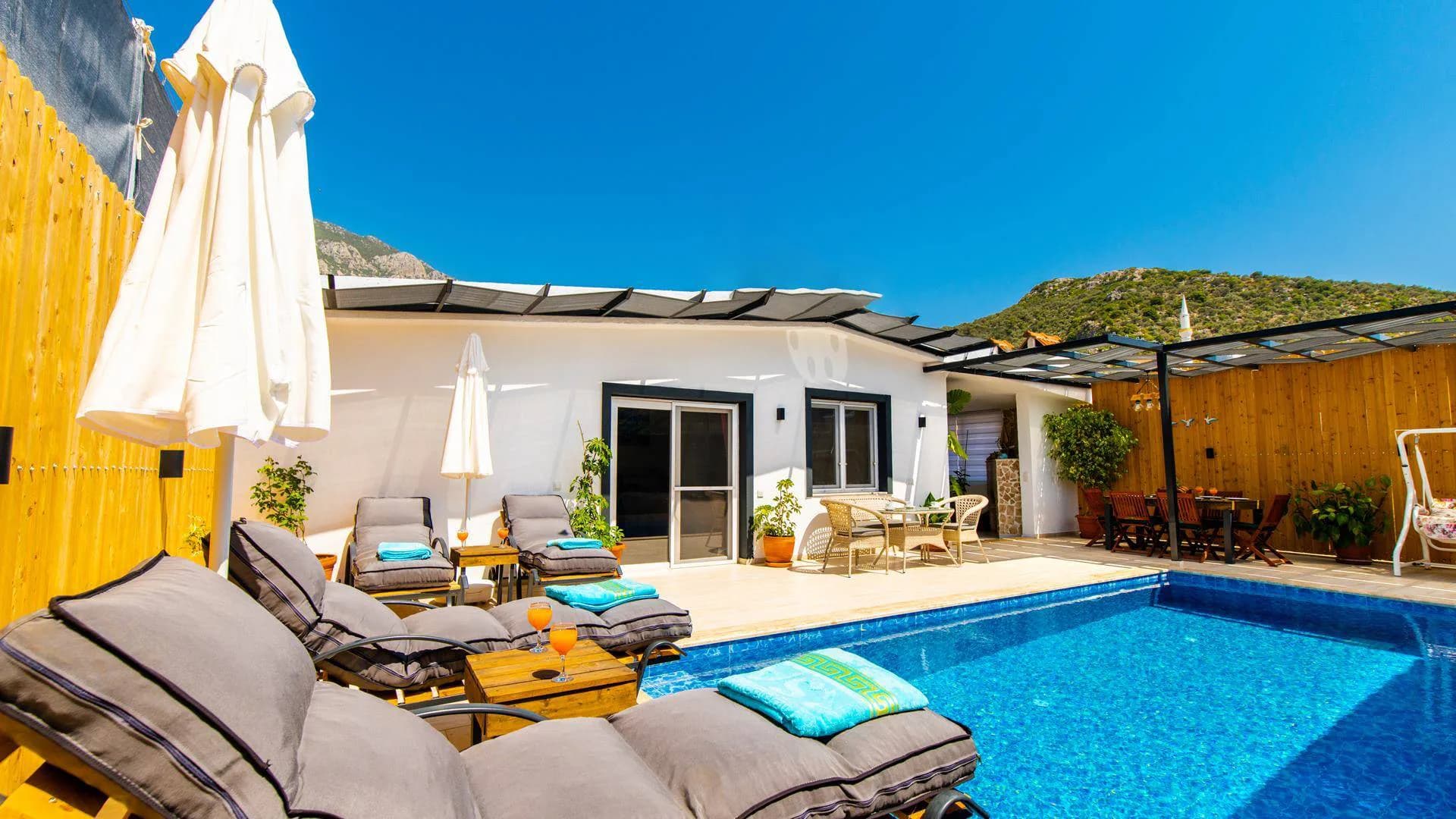 Kaş Bezirgan'da Göz Alıcı Doğada, Özel Havuzlu, 2+1 Villa görsel 2