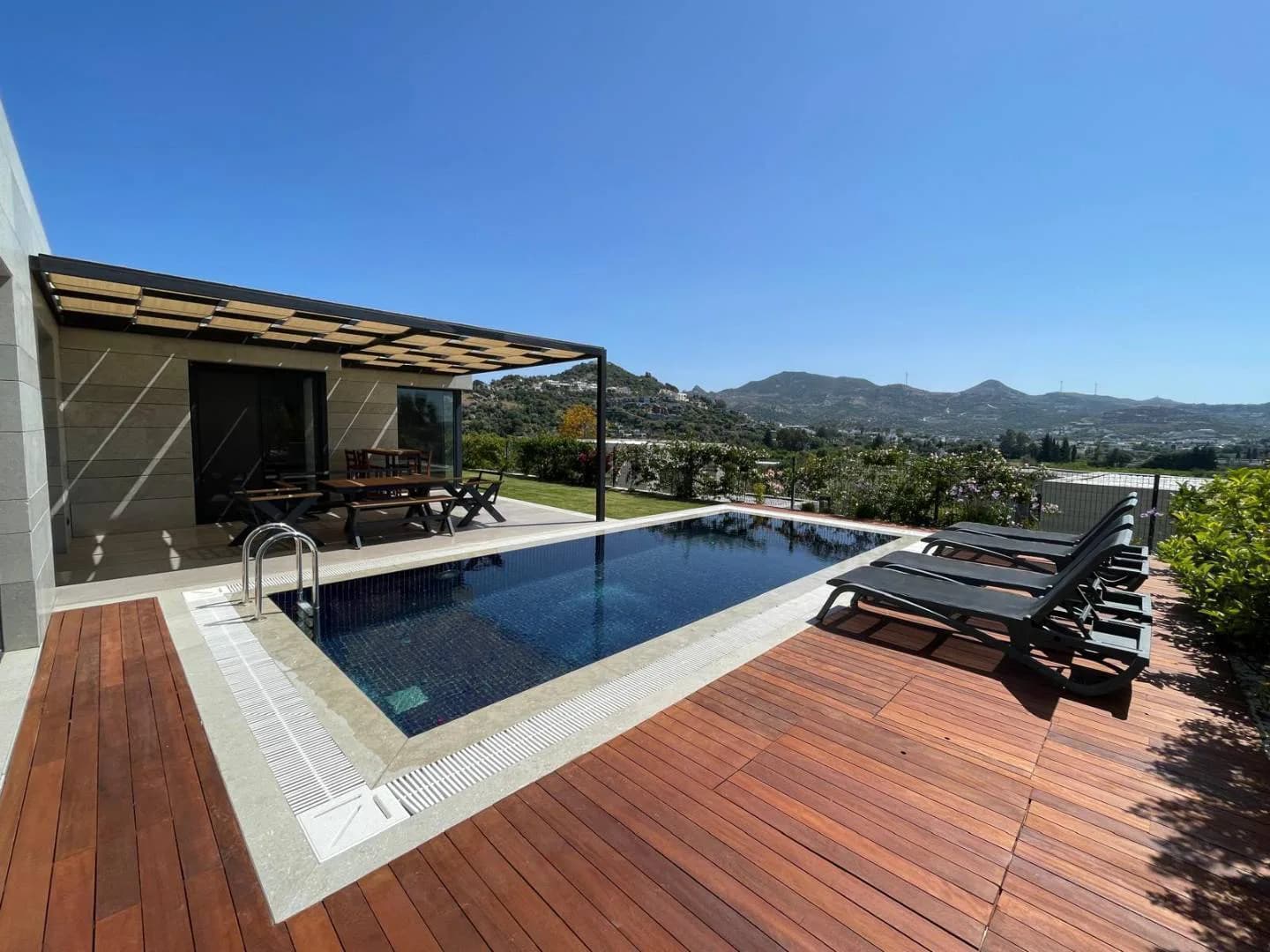 Muğla Bodrum'da Enfes Deniz Manzaralı, Özel Havuzlu, Modern Villa görsel 1