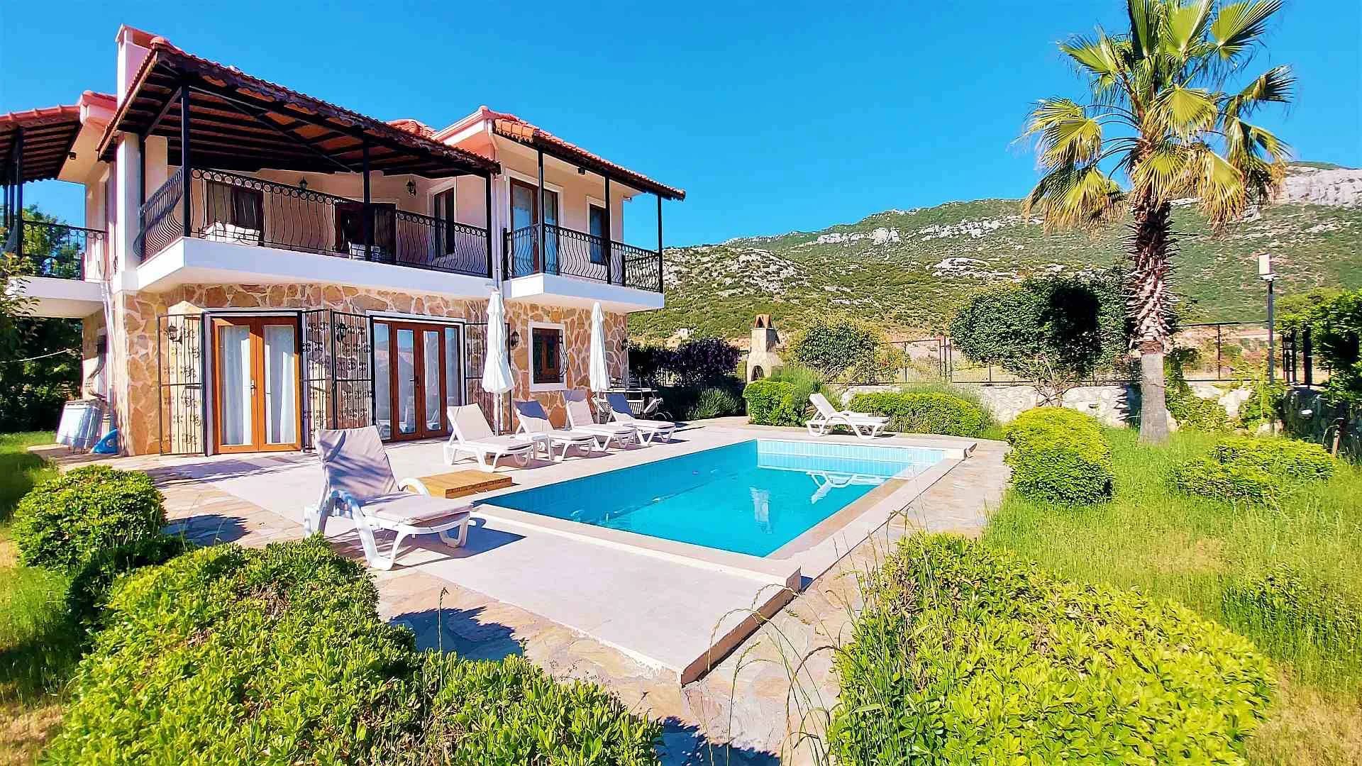Kaş Bezirgan'da Enfes Doğanın Ortasında, Özel Havuzlu, Kiralık Villa görsel 1