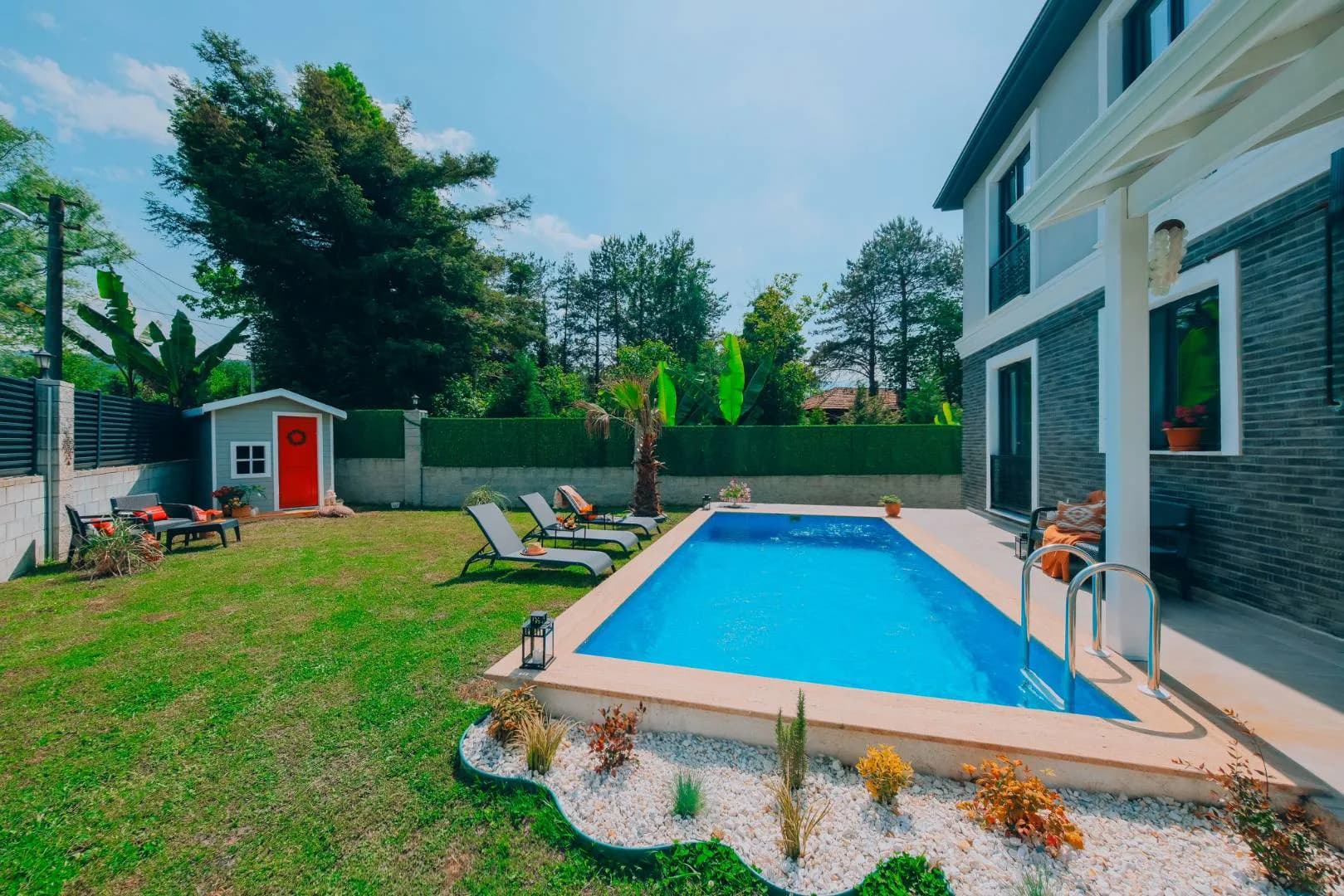 Sapanca Kırkpınar'da Sakin Konumda, Isıtmalı Havuzlu, Bahçeli Villa görsel 2