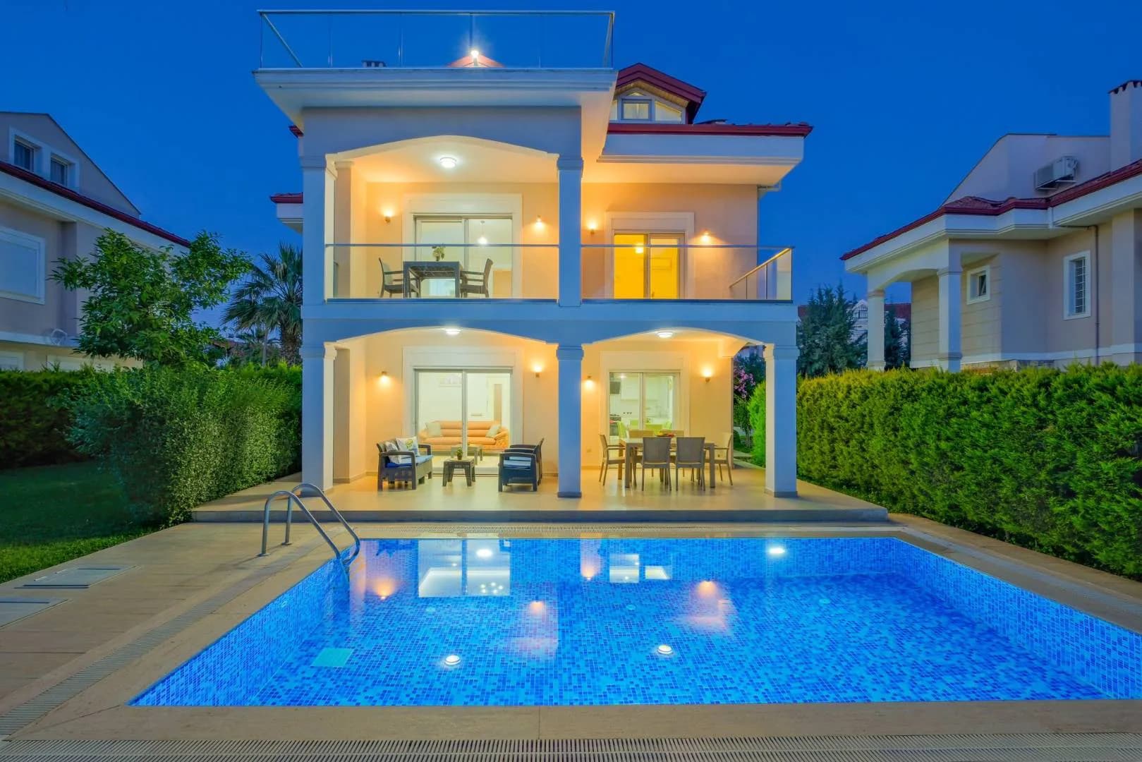Fethiye Çiftlik'te Plaja Yakın, Özel Havuzlu, Jakuzili, Müstakil Villa görsel 1