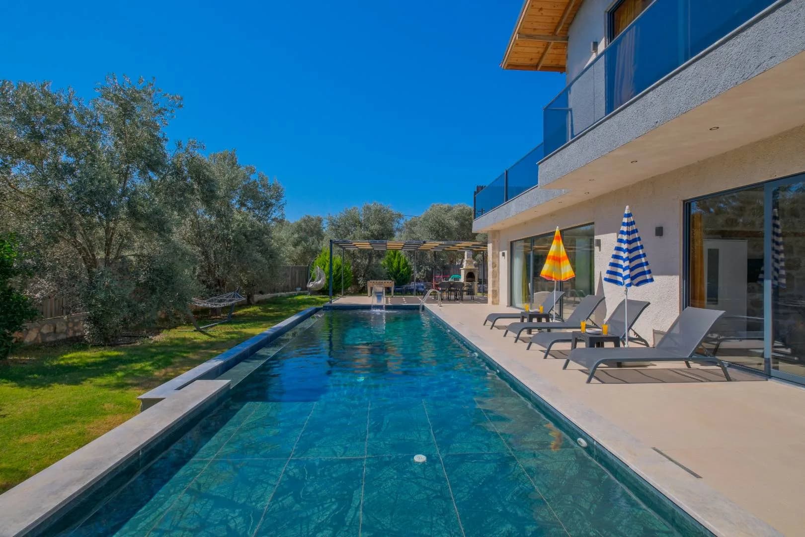Kaş Çayköy'de Balayı Çiftlerine Uygun, Özel Havuzlu, Modern Villa görsel 3
