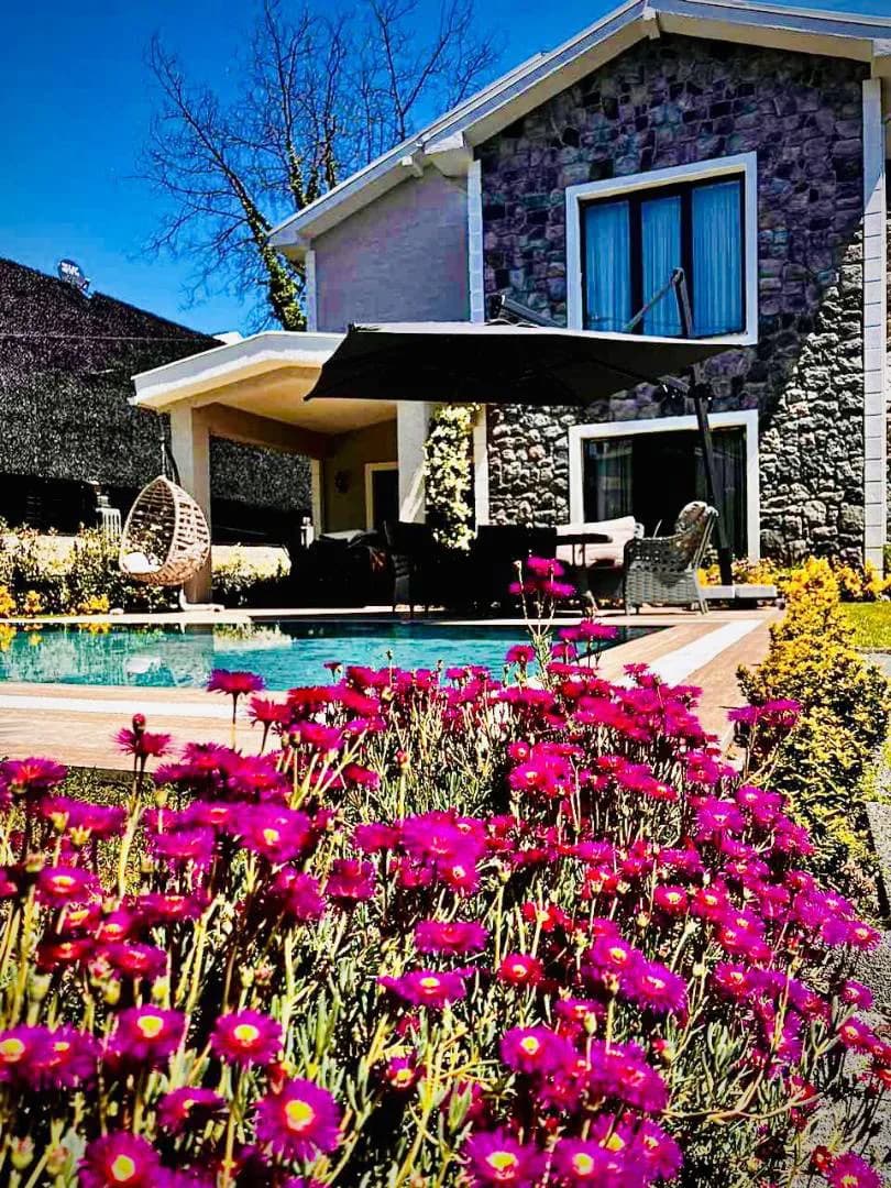 Sapanca Kırkpınar'da Huzurlu Doğada, Isıtmalı Havuzlu, Lüks Villa görsel 1