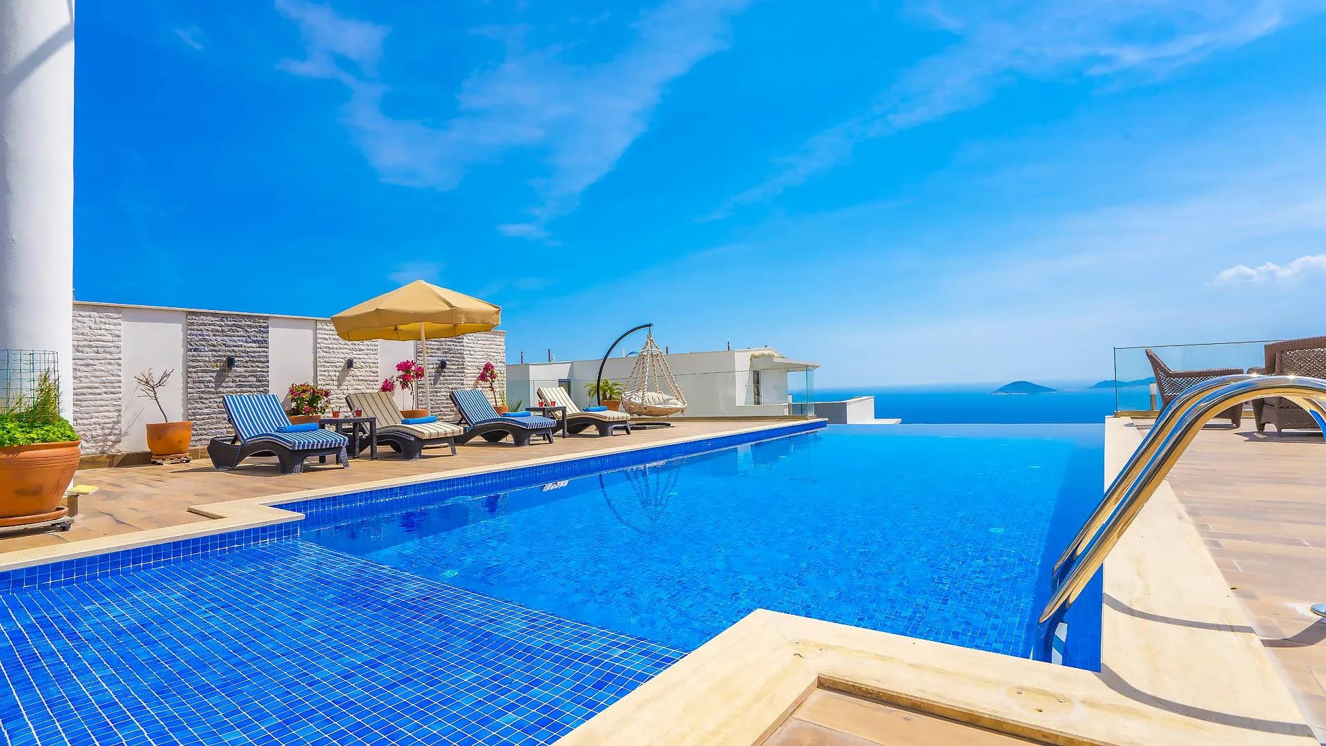 Kaş Kalkan'da Panoramik Deniz Manzaralı, Sonsuzluk Havuzlu, Lüks Villa görsel 3