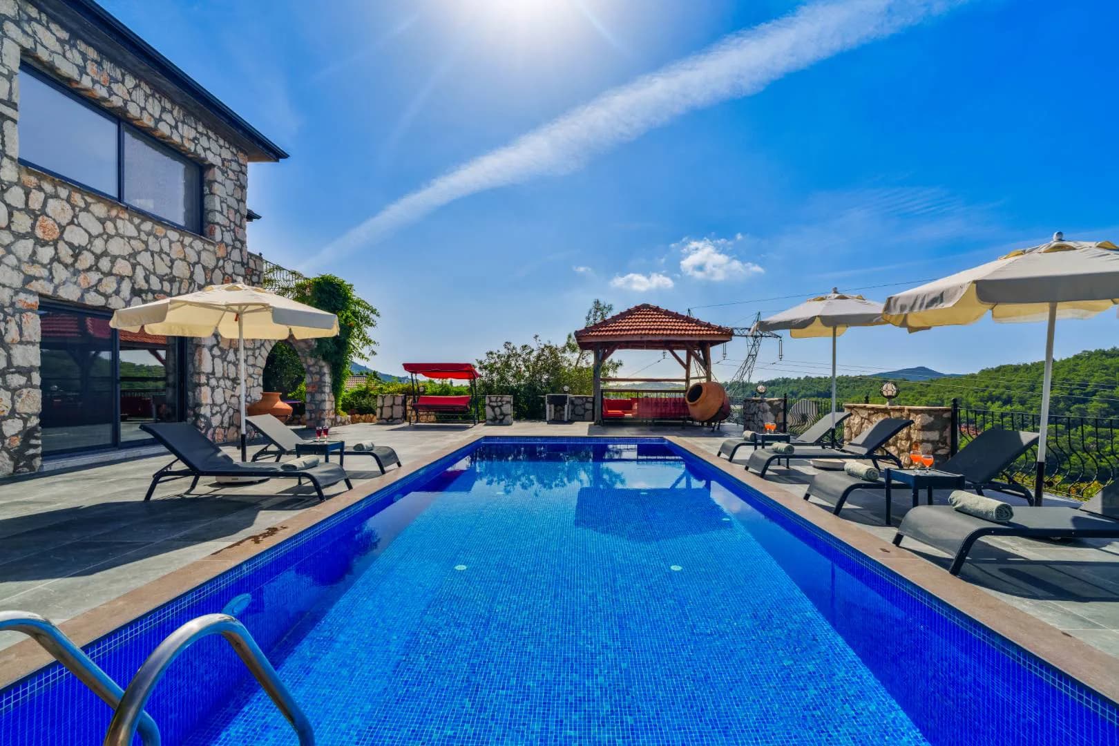 Kaş İslamlar'da Enfes Doğa Manzaralı, Özel Havuzlu, Lüks Villa görsel 2