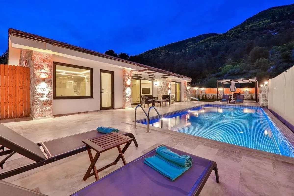 Kaş Hacıoğlan'da Doğanın Kucağında, Özel Havuzlu, Konforlu Villa görsel 1