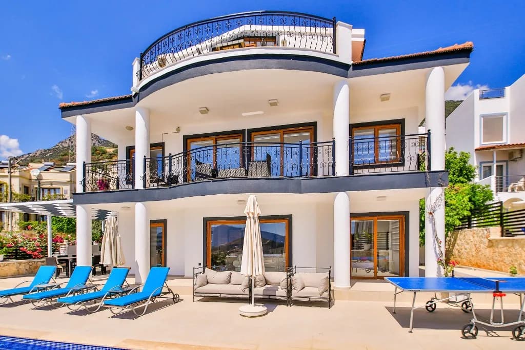 Kaş Kalkan'da Denize Yürüme Mesafesinde, Özel Havuzlu, Jakuzili Villa görsel 2