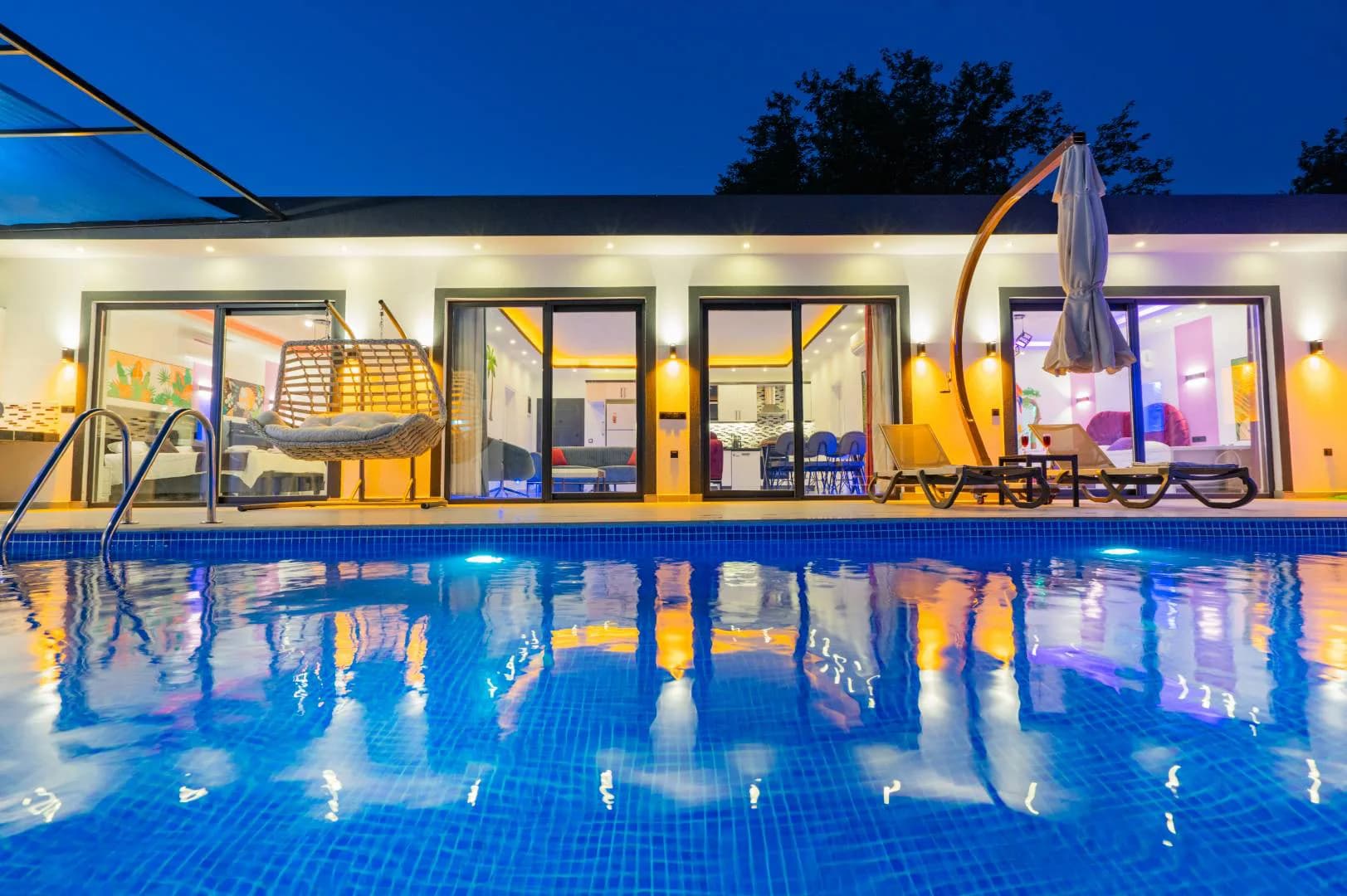 Kaş Çayköy'de Sakin Konumda, Özel Havuzlu, 5 Kişilik, Kiralık Villa görsel 1