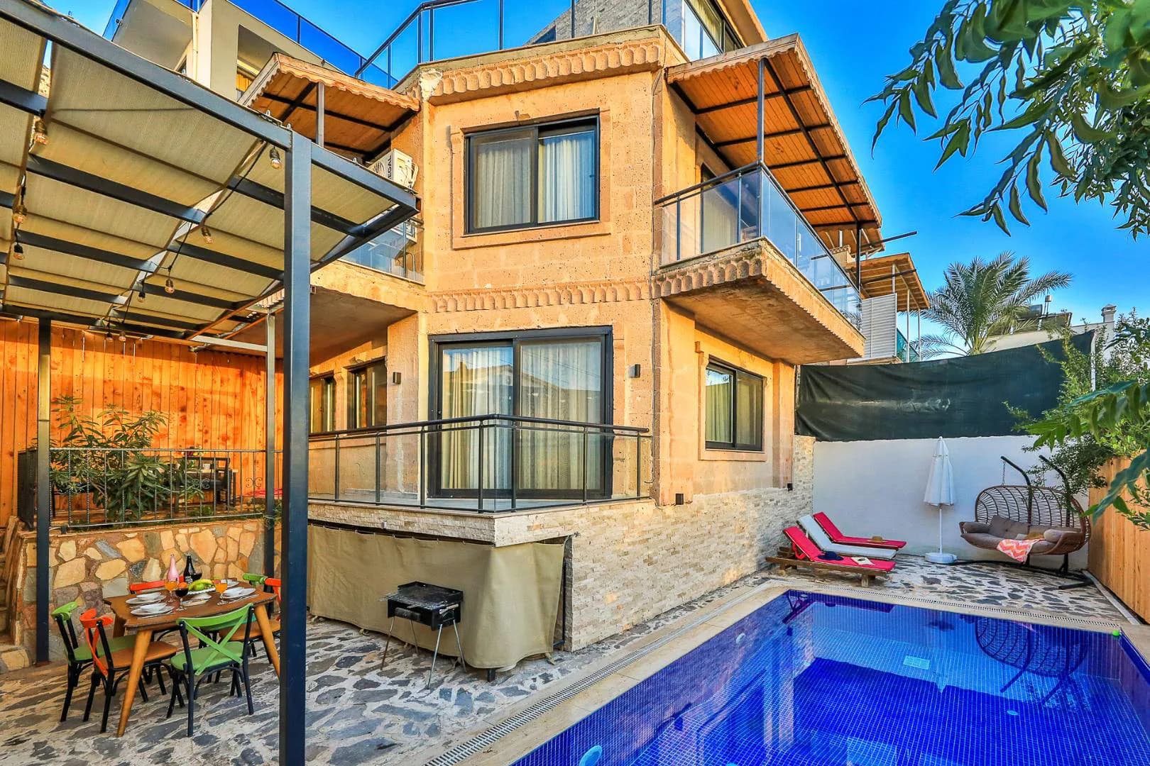 Kaş Kalkan'da Merkezi Konumda, Özel Havuzlu, Çift Jakuzili Villa görsel 1