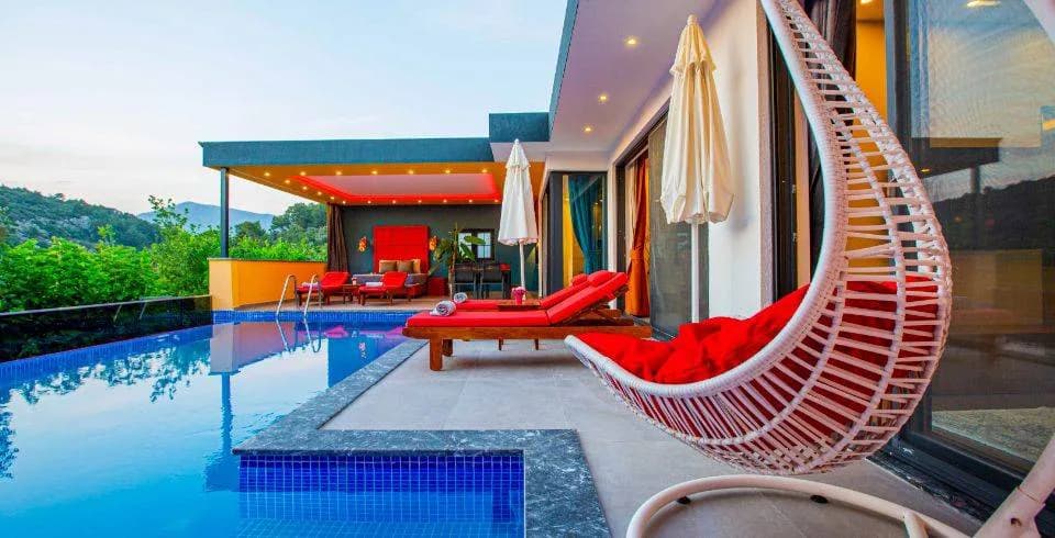 Kaş Üzümlü'de Doğa Manzaralı, Özel Havuzlu, Jakuzili Villa görsel 2
