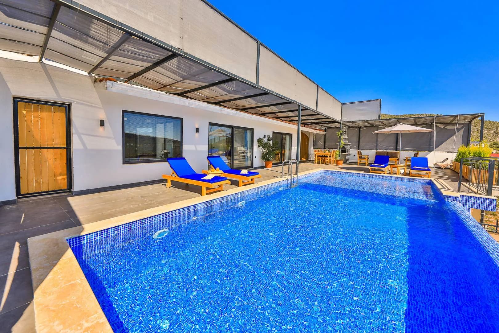 Kaş Bezirgan'da Orman Manzaralı, Özel Havuzlu, Saunalı, Kiralık Villa görsel 2