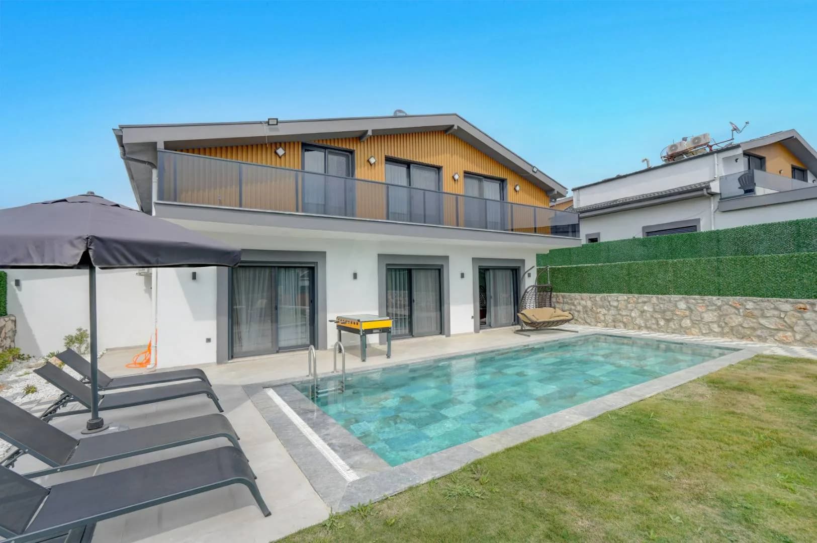 Fethiye Kargı'da Merkezi Konumda, Özel Havuzlu, Modern Villa görsel 2