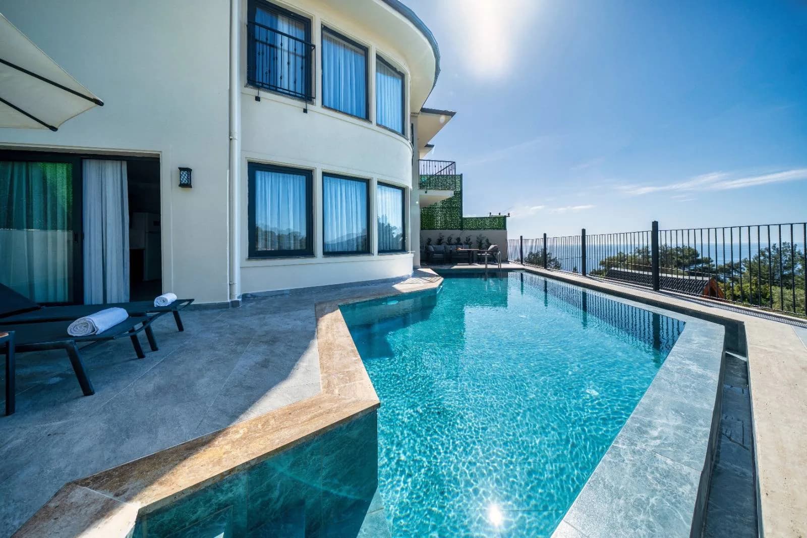 Fethiye Faralya'da Doğa İçerisinde, Özel Havuzlu, Lüks Villa görsel 1