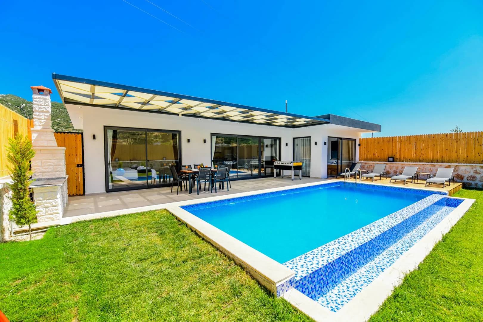 Kaş Sarıbelen'de Sessiz Konumda, Jakuzili, Modern Tasarımlı Villa görsel 3