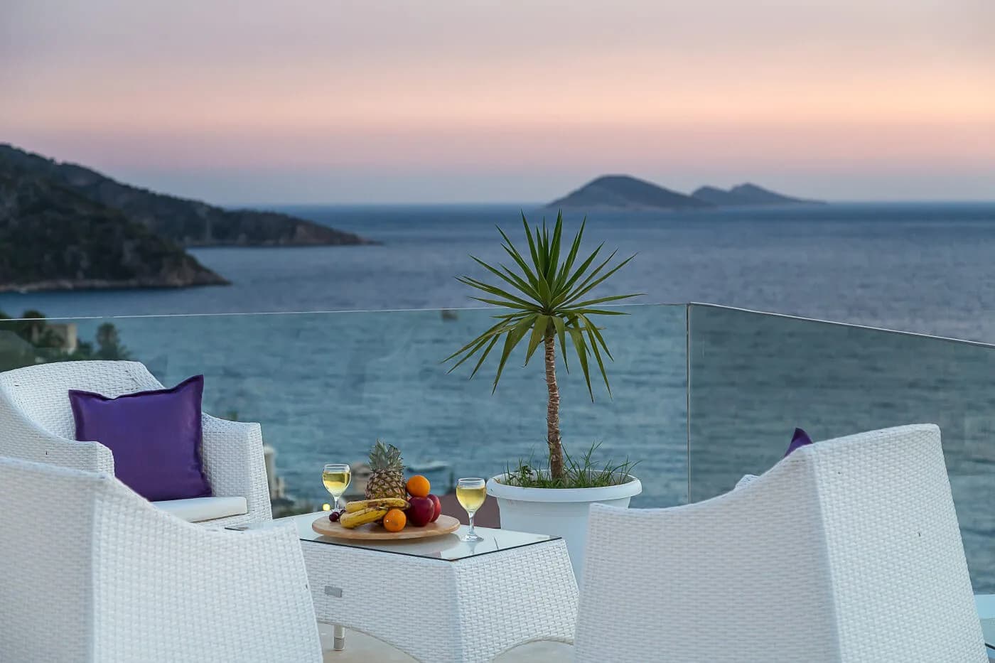 Kalkan'da Plaja Yürüme Mesafesinde, Özel Havuzlu, Manzaralı Villa görsel 1