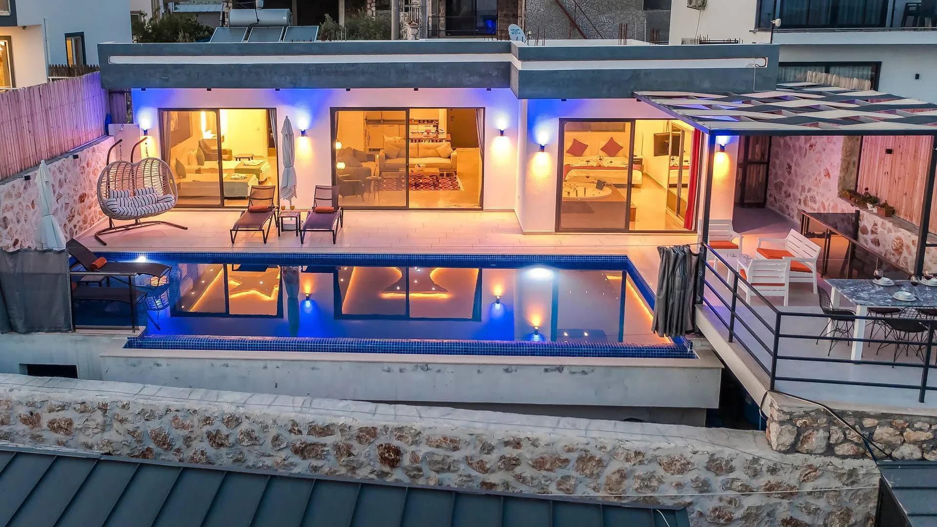 Kaş İslamlar'da Deniz Manzaralı, Özel Havuzlu, Hamam ve Saunalı Villa görsel 2