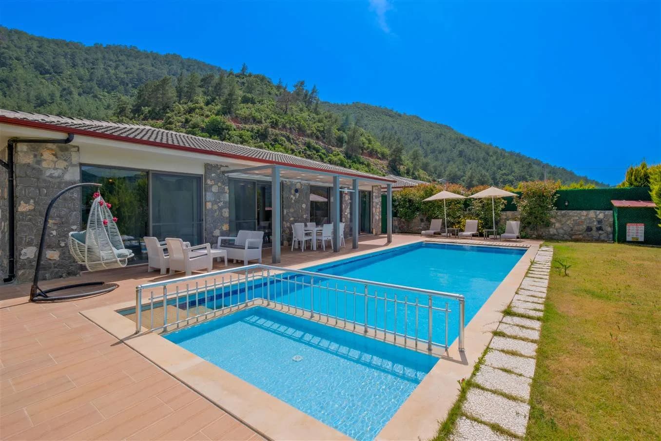 Fethiye Kayaköy'de Modern Tasarımlı, Özel Havuzlu, 2+1 Villa görsel 3