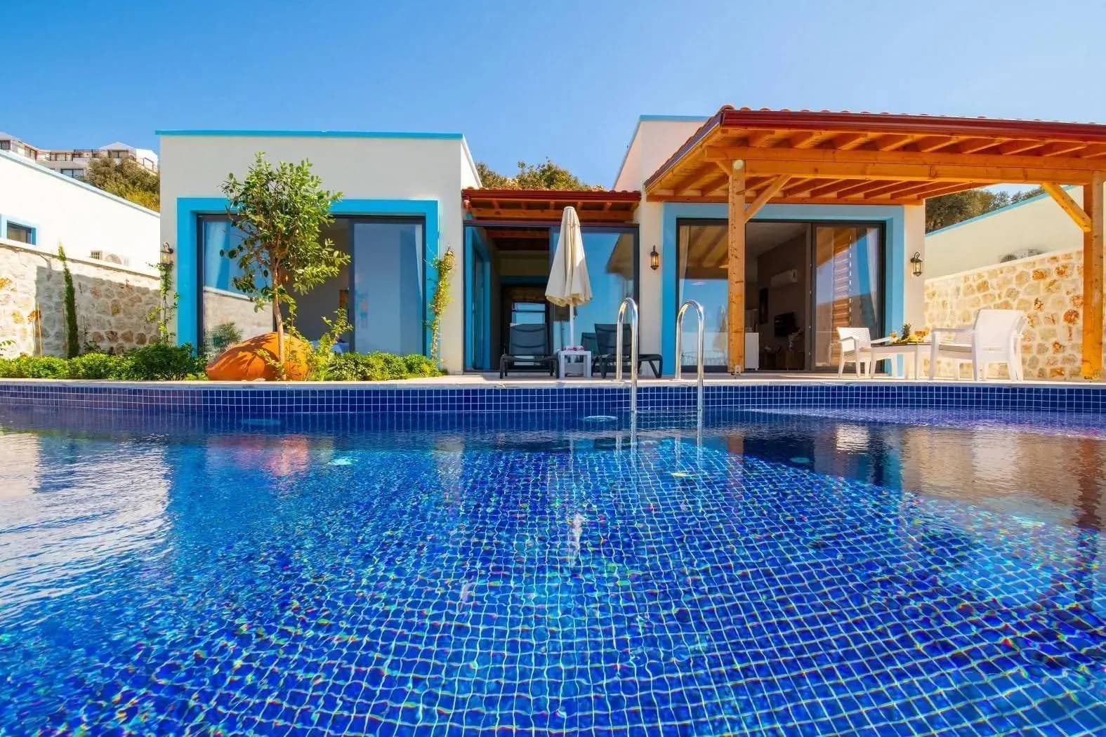 Kaş Yeşilköy'de Şehrin Gürültüsünden Uzakta, Özel Havuzlu, Kiralık Villa görsel 1