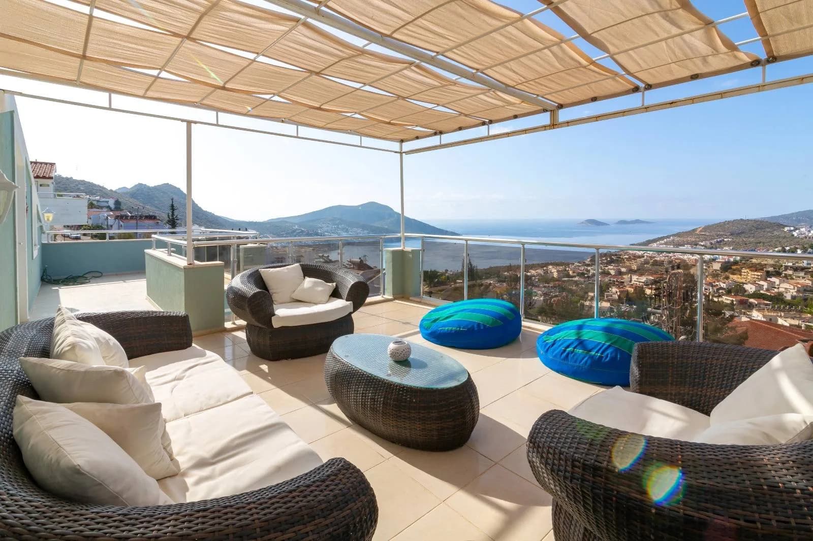 Kaş Kalkan'da Muhteşem Deniz Manzaralı, Özel Havuzlu, Geniş Villa görsel 1