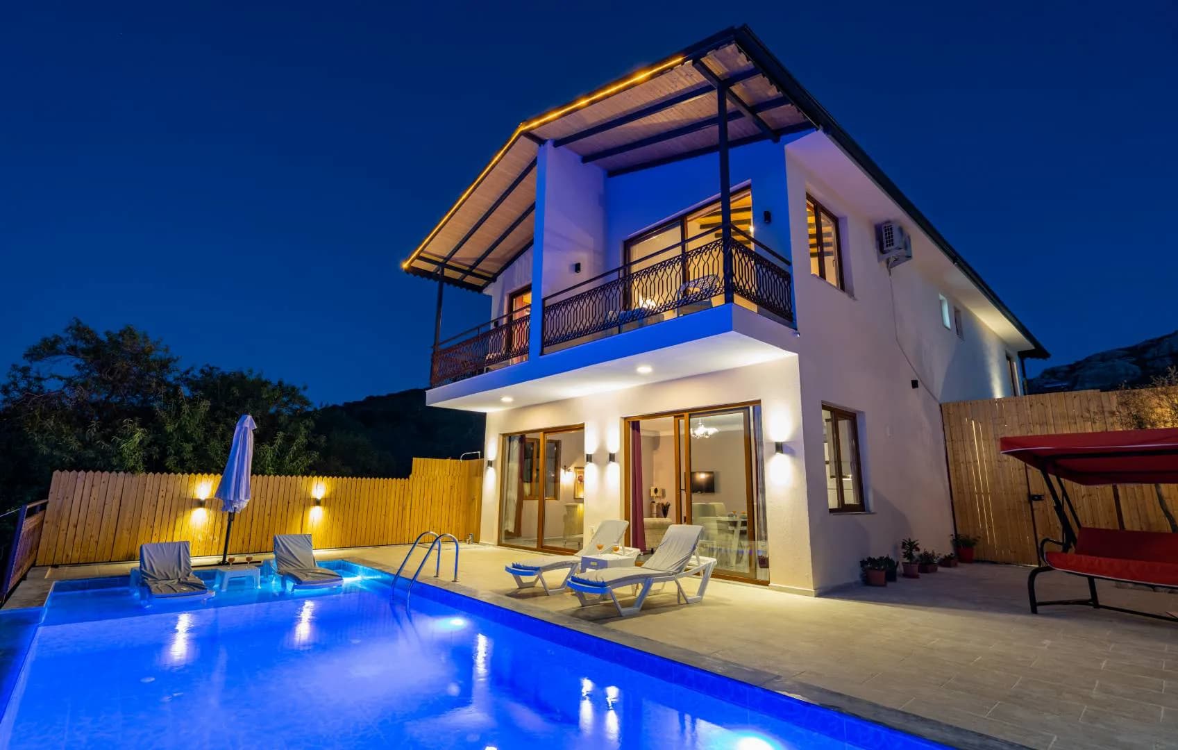 Kaş Sarıbelen'de Doğa Manzaralı, Özel Havuzlu, 2+1 Villa görsel 1